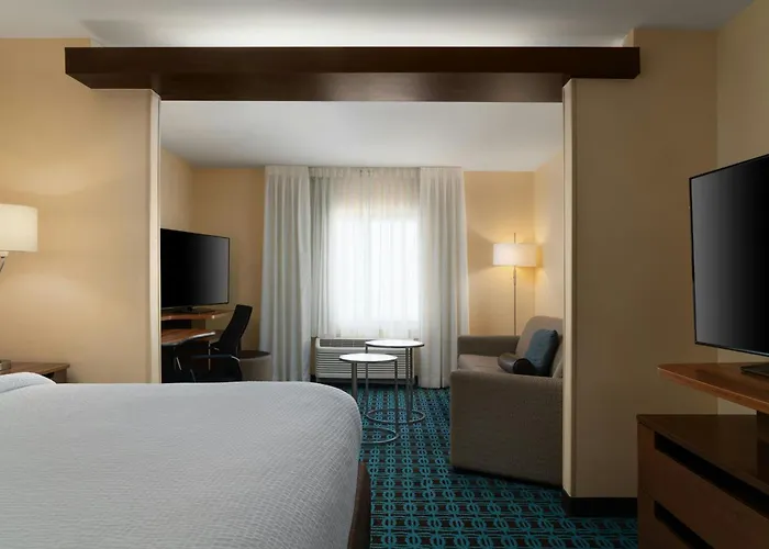 Fairfield Inn & Suites By Marriott London