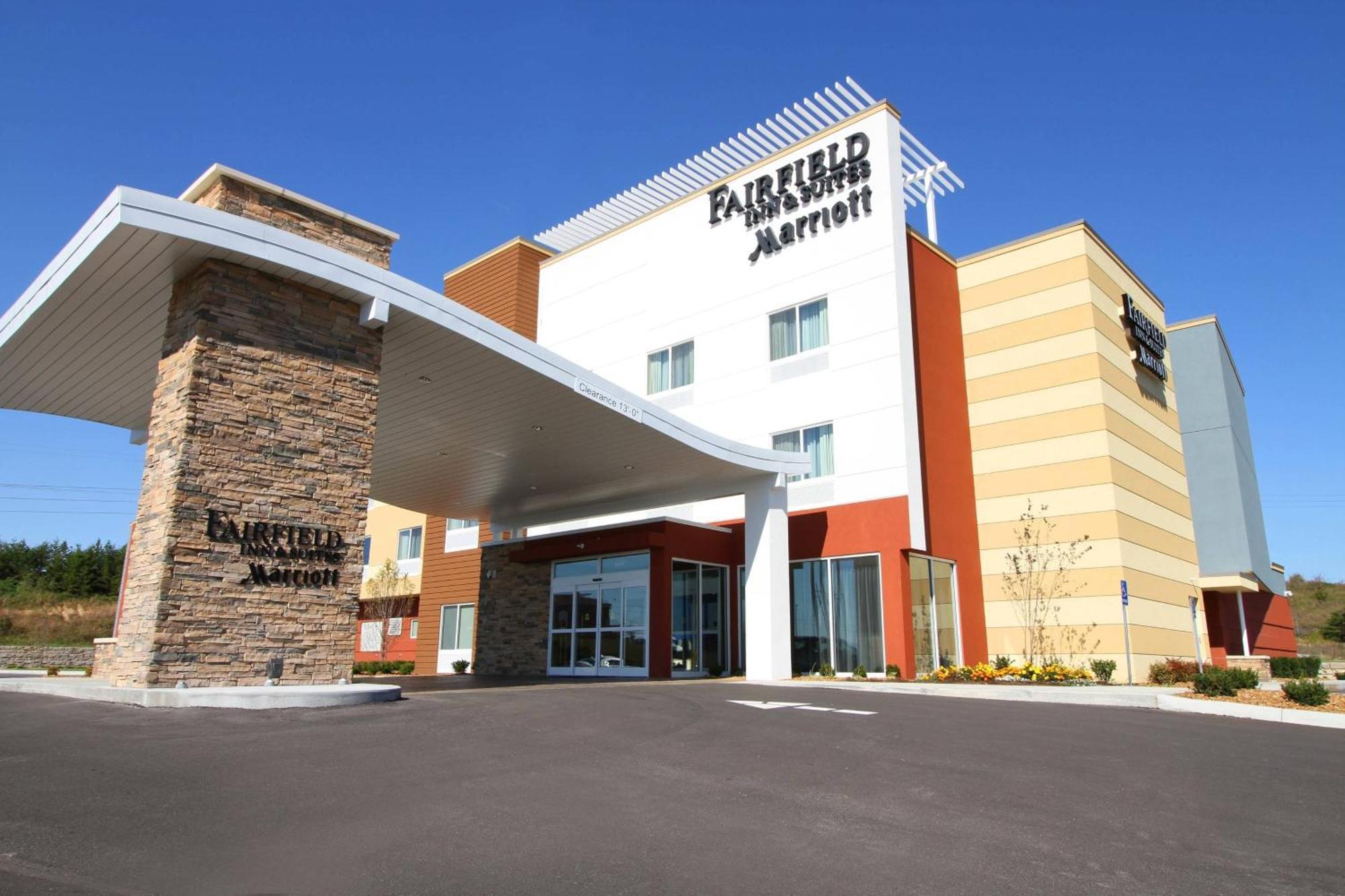 Hotel Fairfield & By Marriott