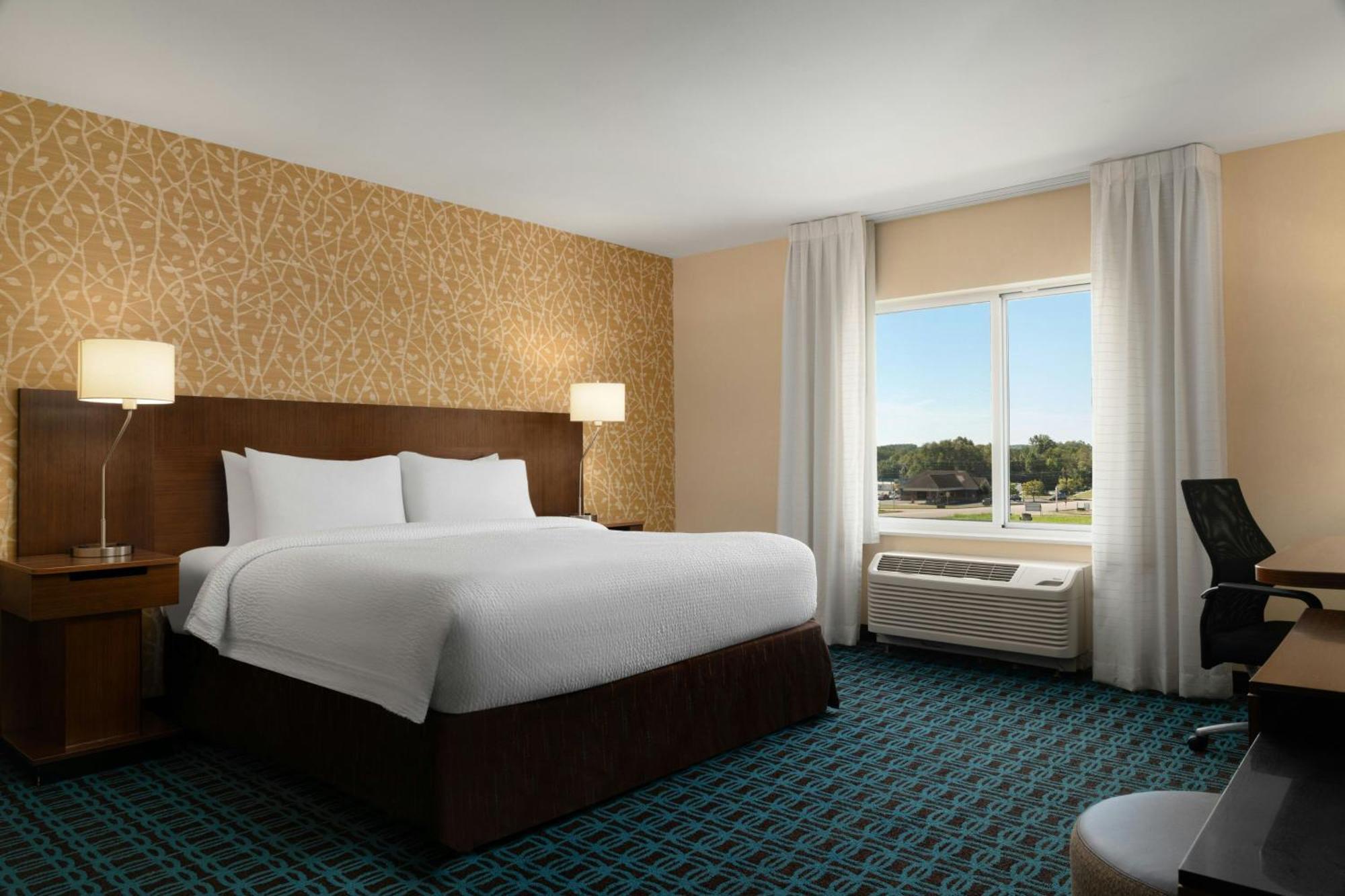 Fairfield & By Marriott